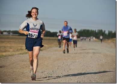 athletes-cardio-dirt-road-34495